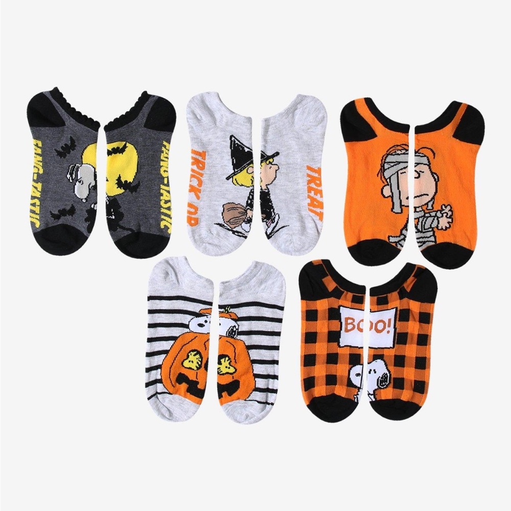 Peanuts Snoopy Halloween Fang-Tastic No Show Socks 5 Pack Hot Topic